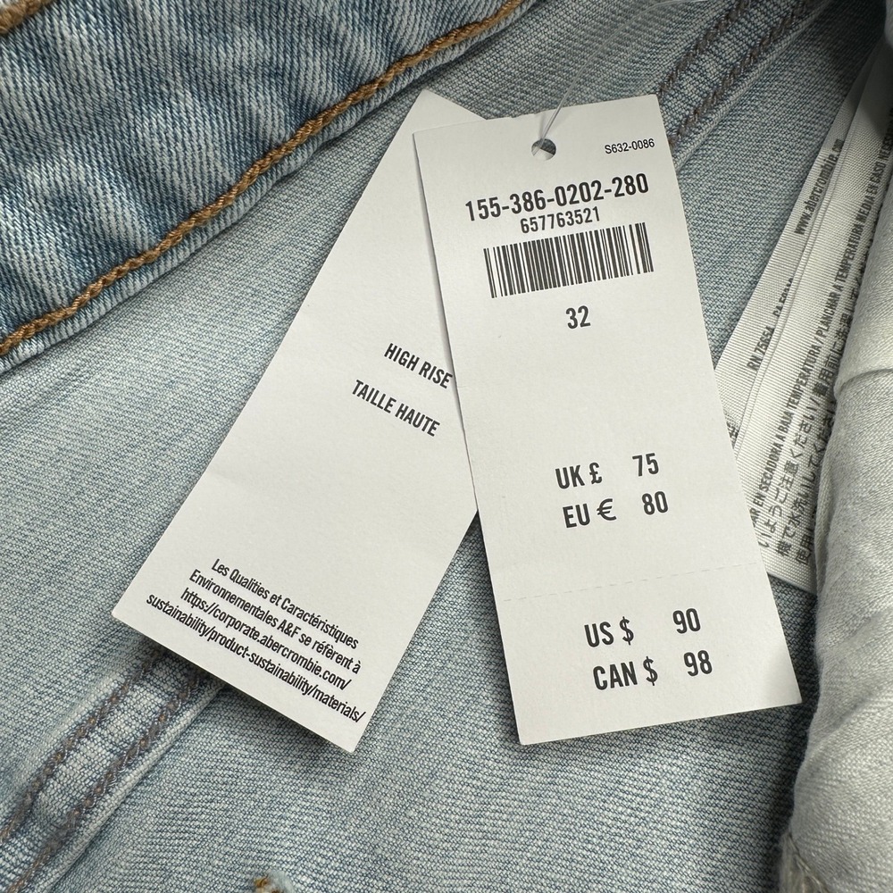 Abercrombie Curve Love Mom Jeans Womens 32 sz 14 High Rise Light Wash Denim NWT - Picture 4 of 8